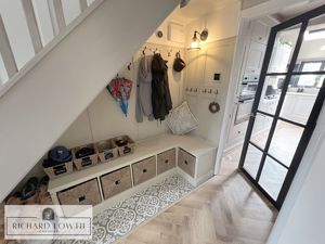 Entrance Hallway- click for photo gallery